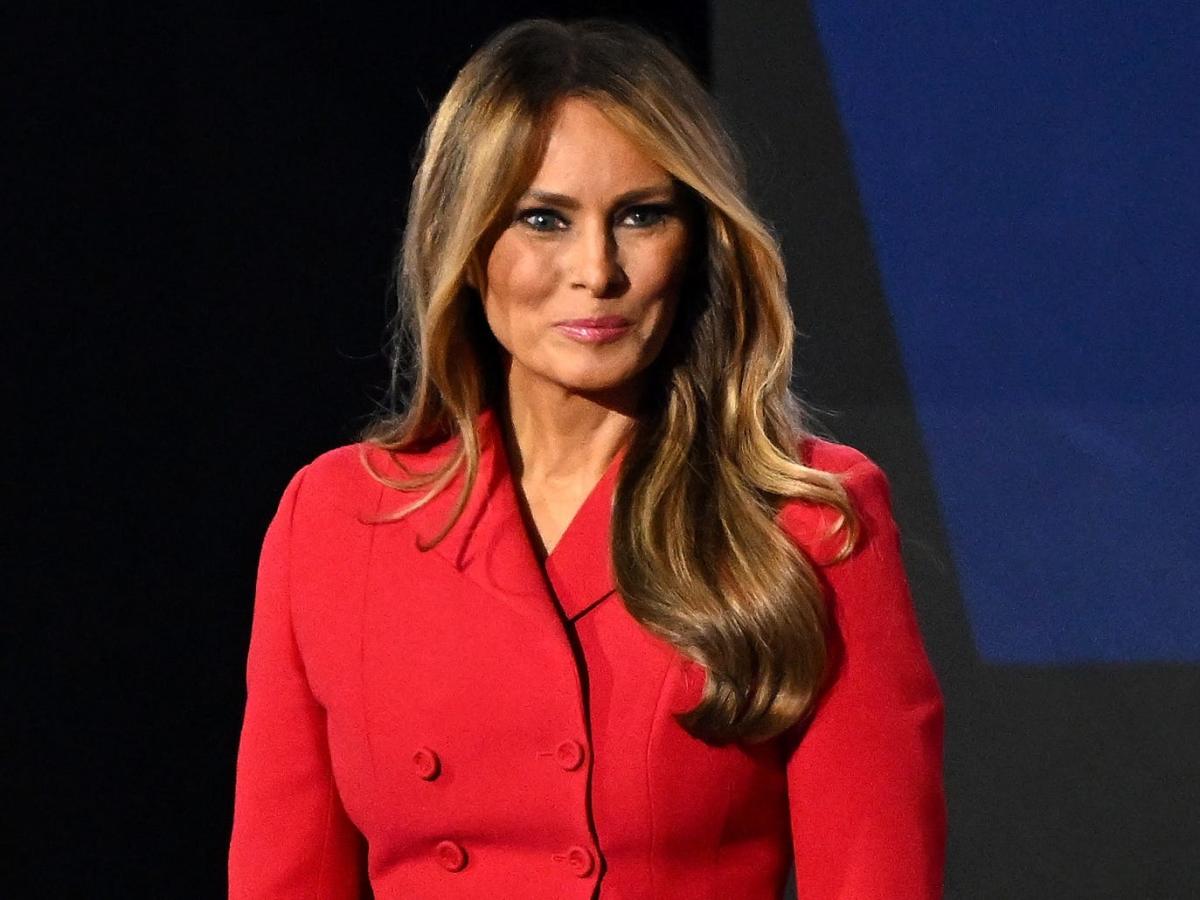 Melania Trump’s social media campaign is in full swing. But she’s still MIA less than 2 months before the election. [Video]