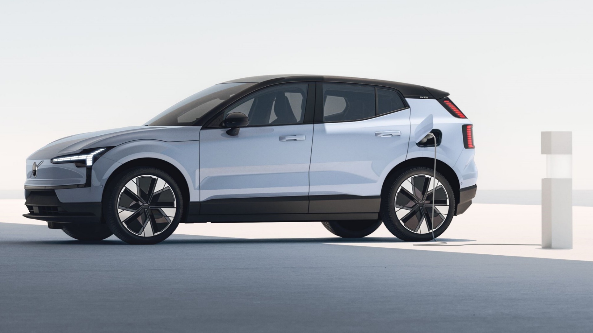 Volvo SA offers one year free charging if you buy EV before end of 2024 [Video]