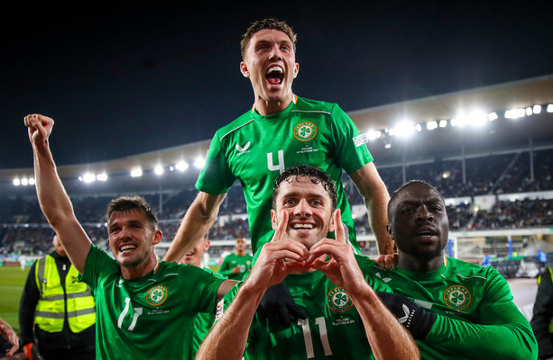 Robbie Brady strikes late as Ireland fight back to win in Finland [Video]