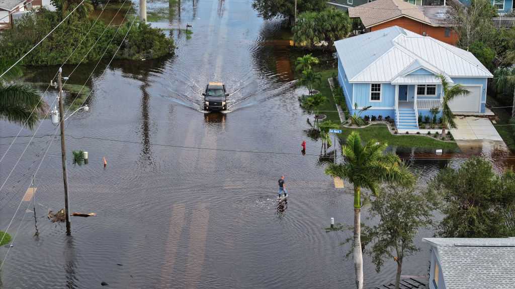 Federal government combats misinformation amid hurricane recovery [Video]