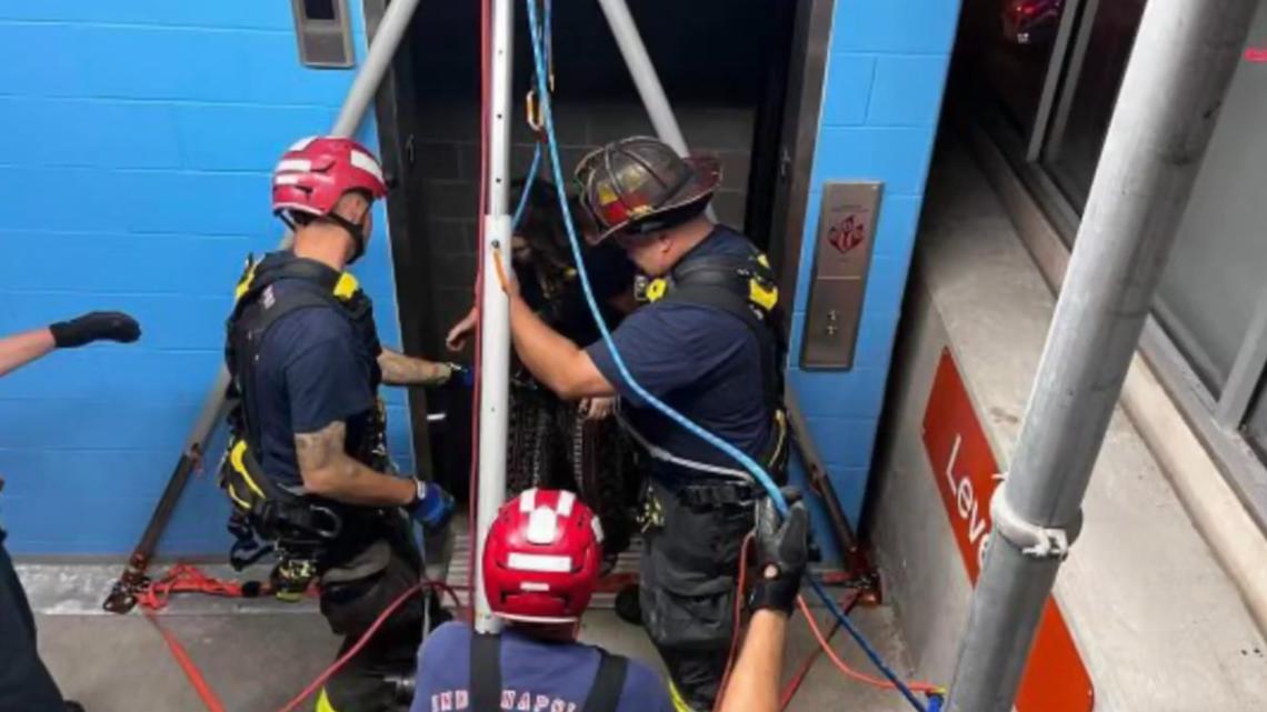 3 people helped from stuck elevator inside Butler parking garage [Video]