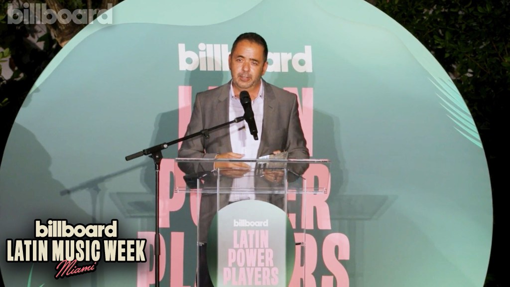 Jorge Mejia Accepts the Publishing Corporation Of The Year [Video]