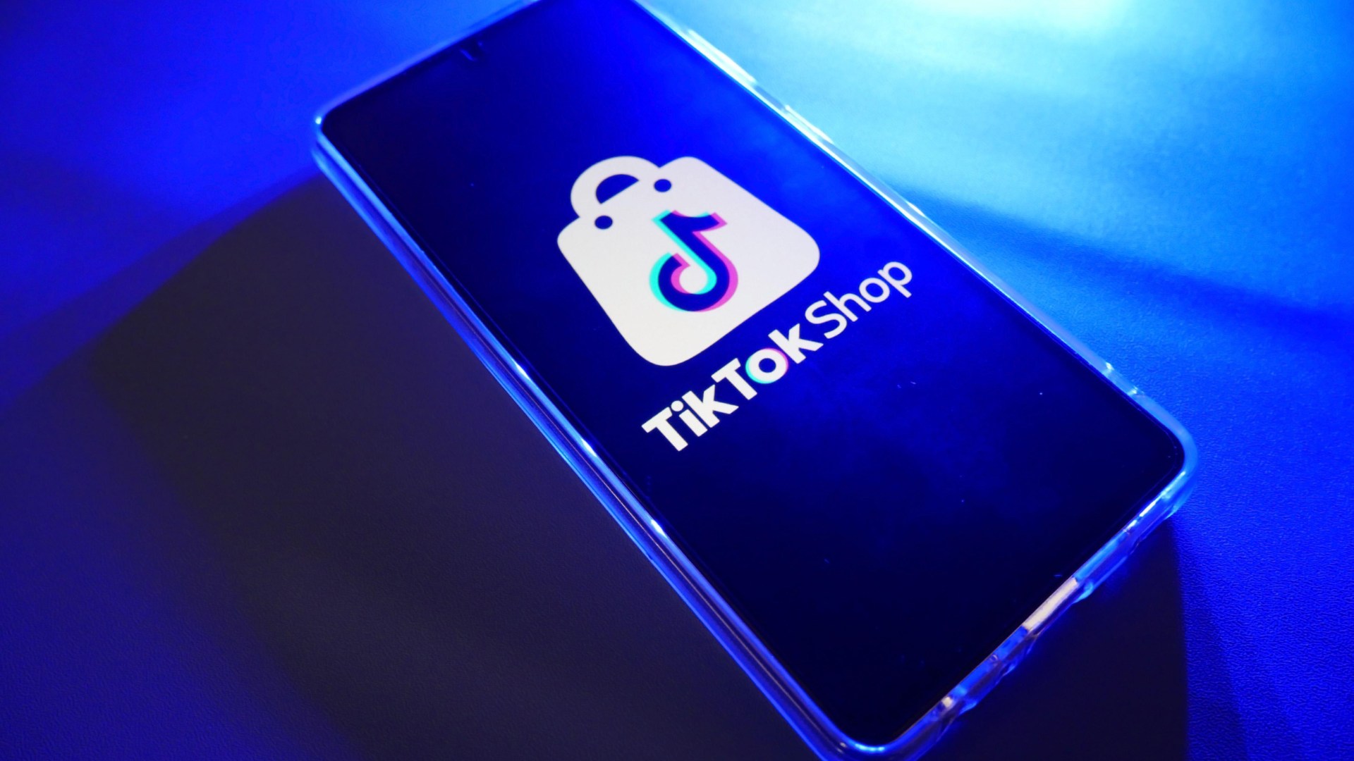 Is TikTok Shop safe? How to avoid scams and find bargains [Video]