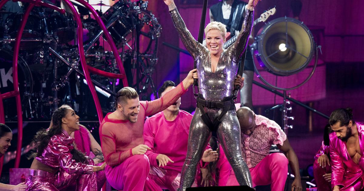 Pink will bring fall’s biggest show to Lincoln arena Sunday [Video]