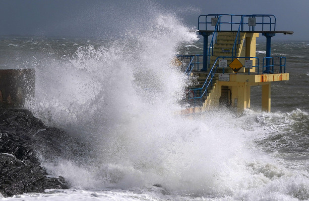 Storm Ashley: Status Orange extended to four counties as ‘very strong’ winds forecast tomorrow [Video]