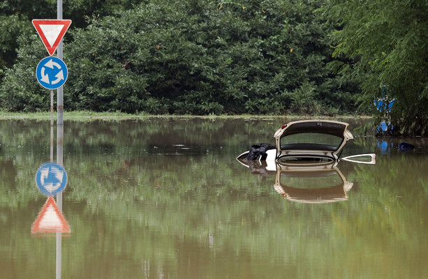 One killed as flooding hits Italy’s northeast flatlands  TheJournal.ie [Video]