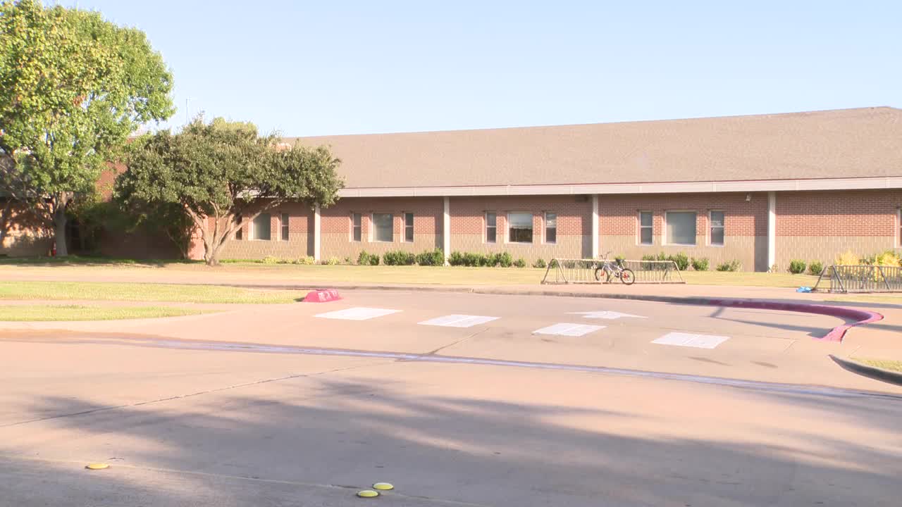 Lewisville ISD considers closing 5 elementary schools [Video]