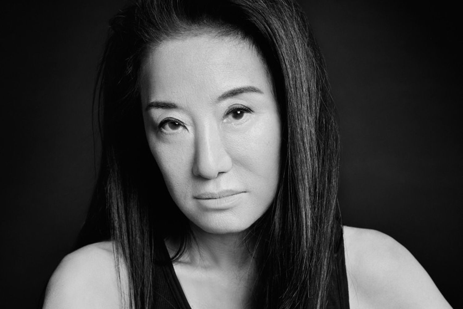 Vera Wang Tries On Every Wedding Dress She Designs (Exclusive) [Video]