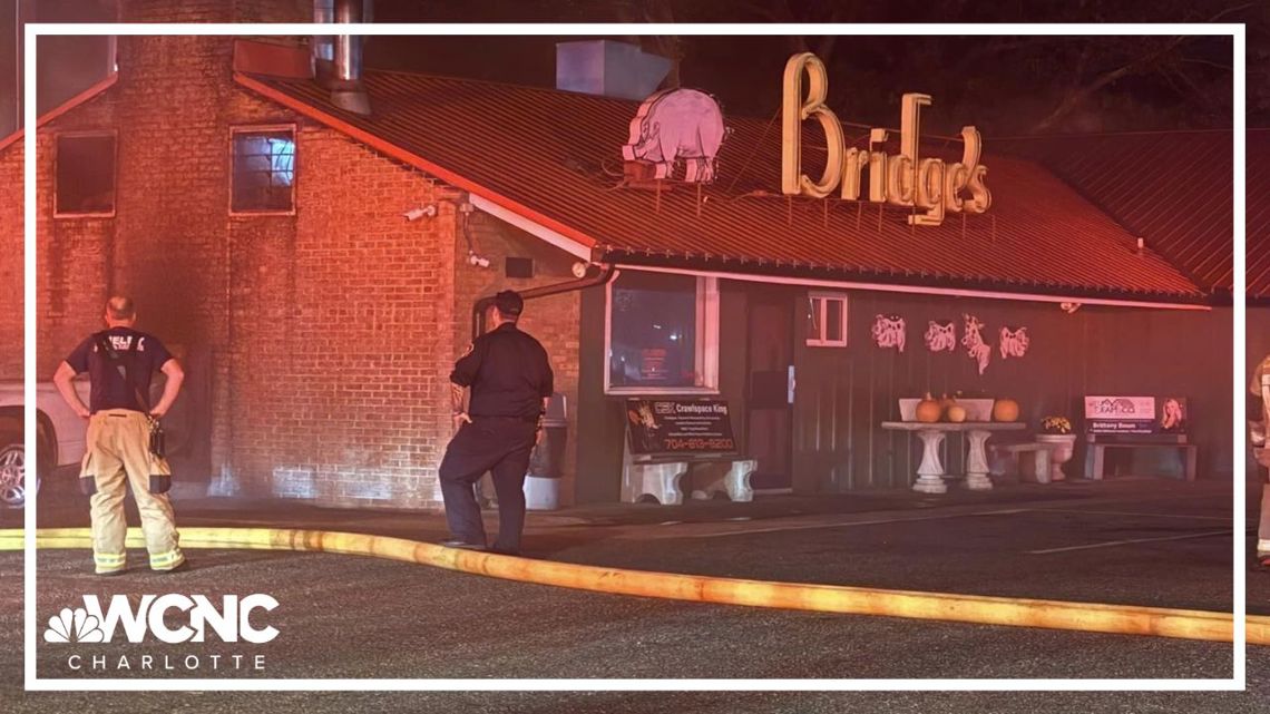 Fire shuts down iconic North Carolina BBQ restaurant [Video]