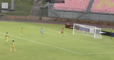 Net buster! Penang goalie Izzuls sensational shot sets social media alight (VIDEO)