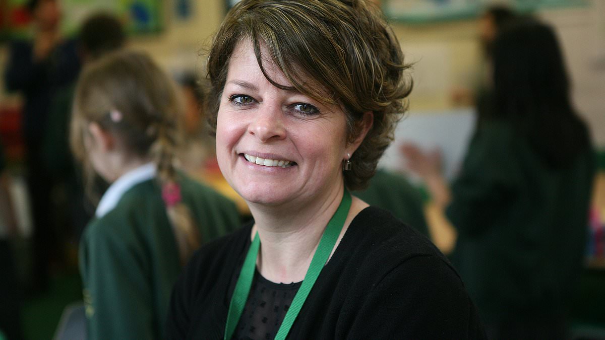 Ofsted ‘will grade pupil attendance for the first time’ in school ratings revamp following headteacher’s suicide [Video]