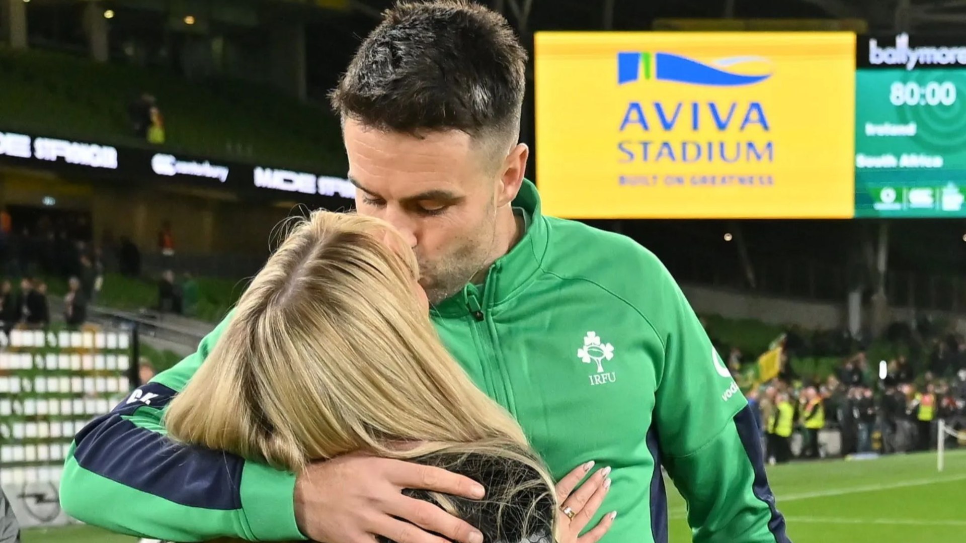 ‘The tiny hands, so cute!’ gush fans as Conor Murray & Joanna Cooper welcome first child with touching Instagram post [Video]