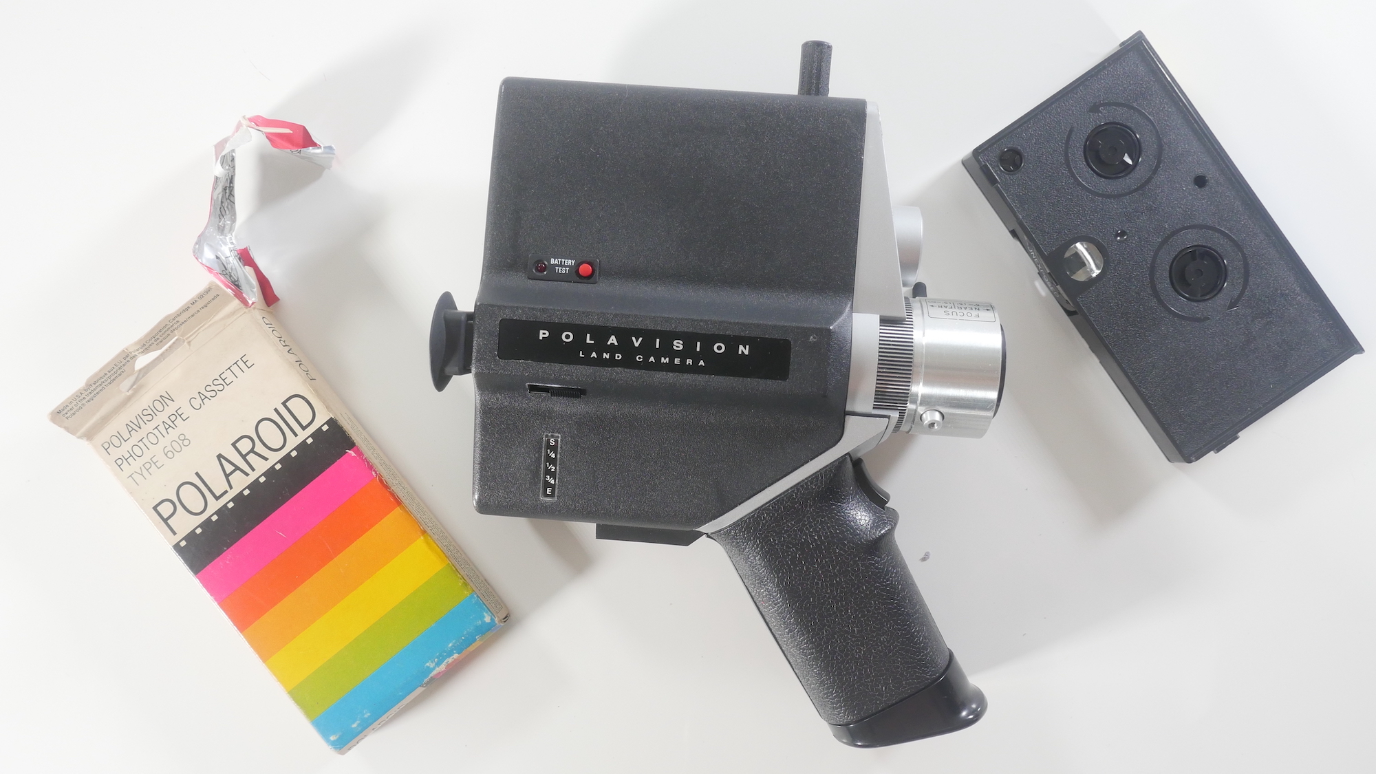 I traveled 8,000 miles for the camera that killed Polaroid [Video]