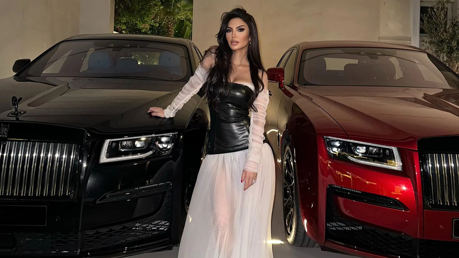 Amir Khan and wife Faryal ‘splash out 700,000 on his and hers Rolls-Royces’ [Video]