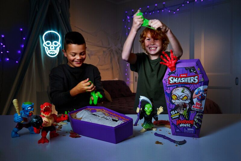 Interactive Monster Collectibles : Smashers Horror House [Video]