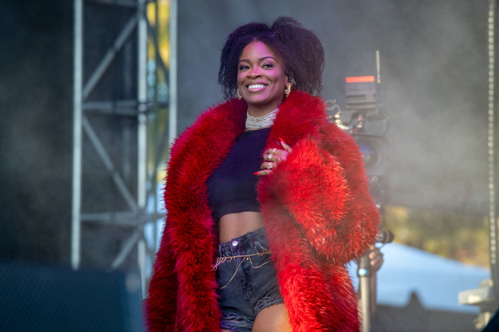 Ari Lennox Says She Wants Out Of Her Music Contract [Video]