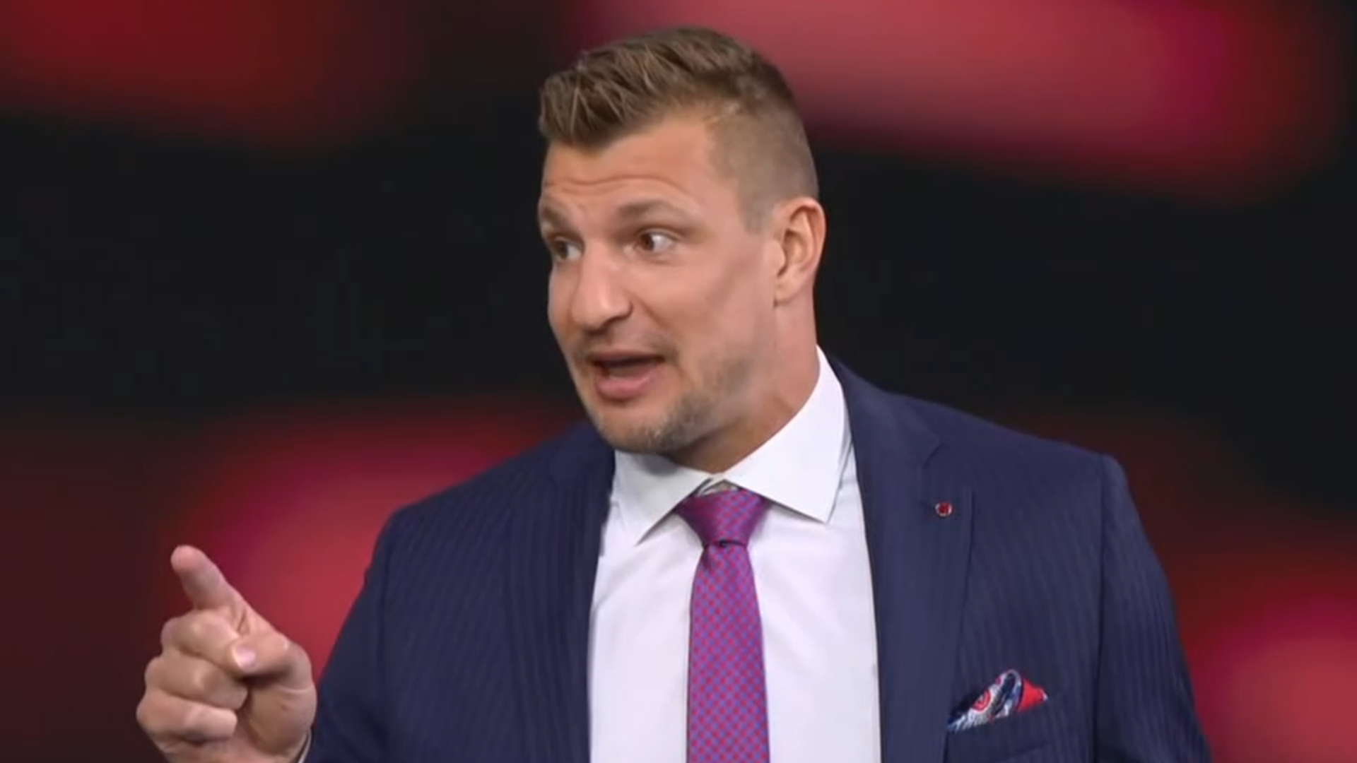 Rob Gronkowski makes Taylor Swift and ‘double dipping’ Travis Kelce engagement revelation live on Fox NFL Sunday [Video]