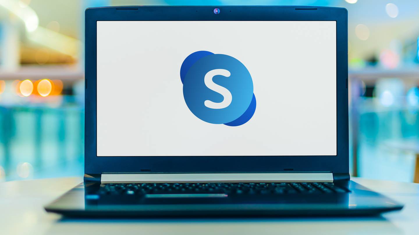 Users report Skype outages worldwide; resolved  Boston 25 News [Video]