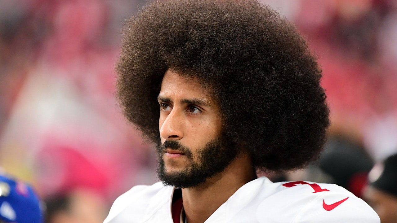 Colin Kaepernick suggests Trump ‘targeted’ and ‘minimized’ him for national anthem protests [Video]