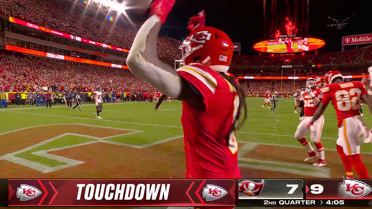 Kansas City Chiefs Wide Receiver DeAndre Hopkins Catches First Touchdown as a Chief [Video]