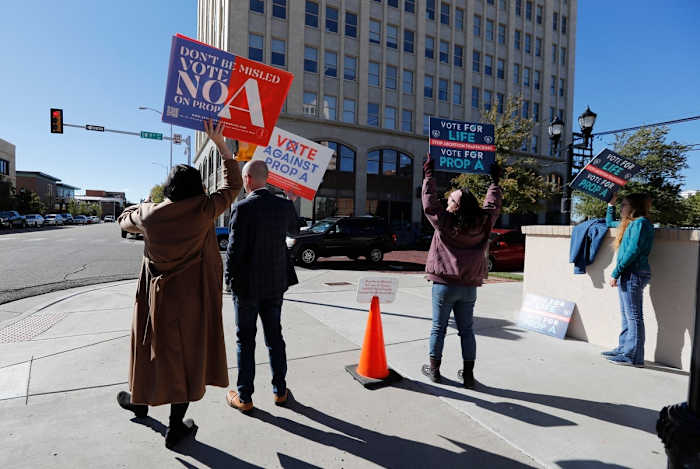 Amarillo voters reject abortion travel ban, a rare rebuke of anti-abortion movement in Texas [Video]