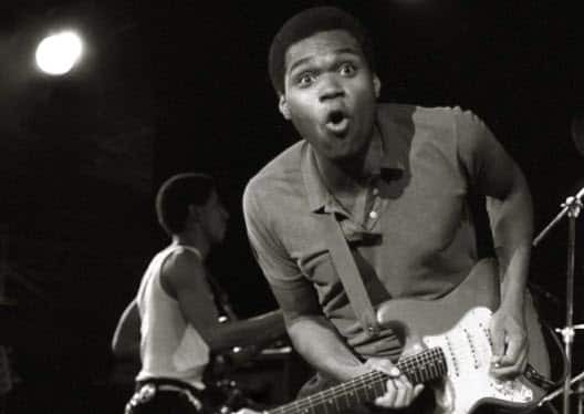 10 Best Robert Cray Band Songs of All Time [Video]