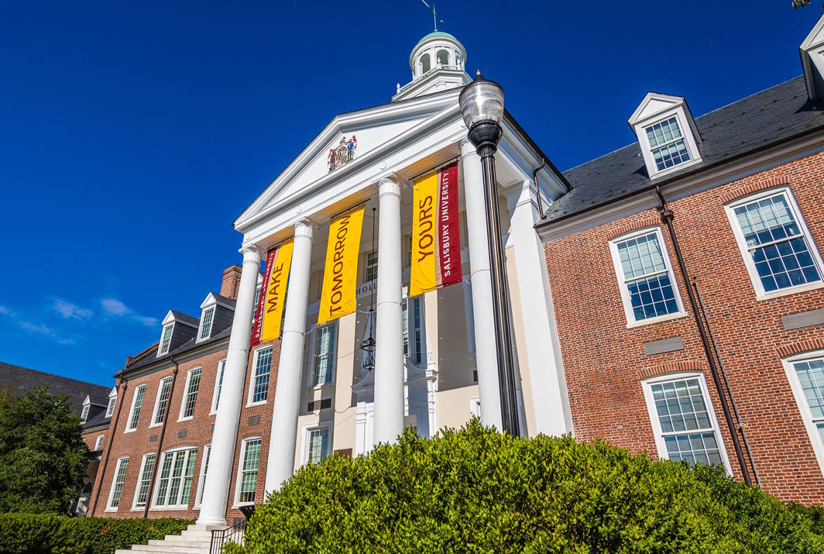 Twelve Salisbury University students arrested in alleged hate crime assault [Video]