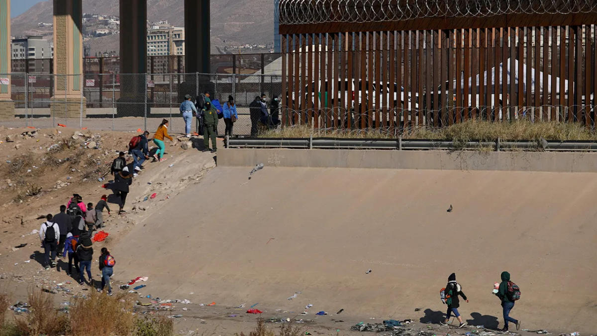 Former Trump official makes prediction about incoming admin’s aggressive border plan [Video]