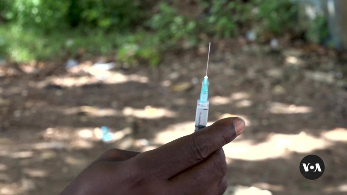 Sierra Leone begins to vaccinate health care workers against Ebola [Video]