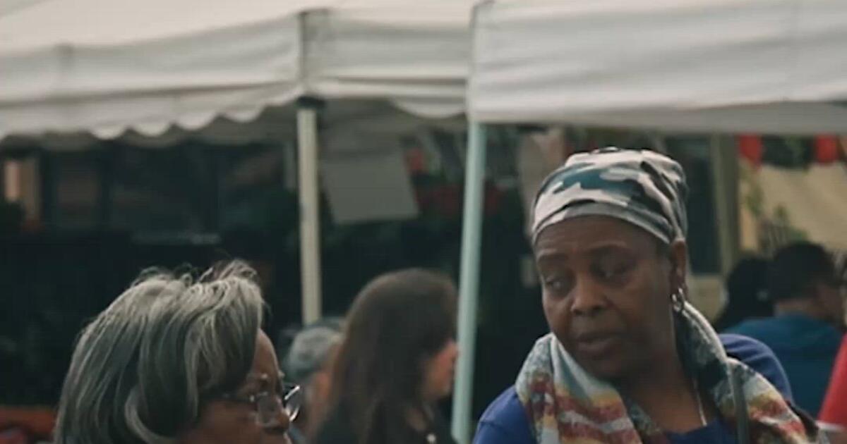 Crenshaw and Echo Park farmers markets fundraising to help keep them alive [Video]