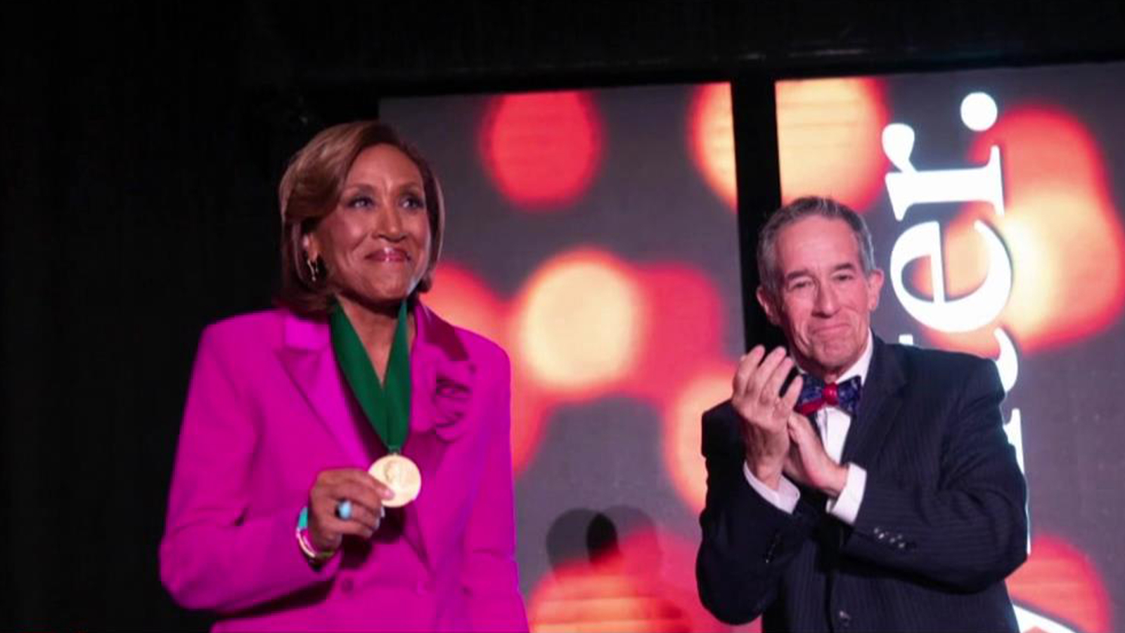 Robin Roberts receives Poynter’s Medal of Lifetime Achievement award [Video]