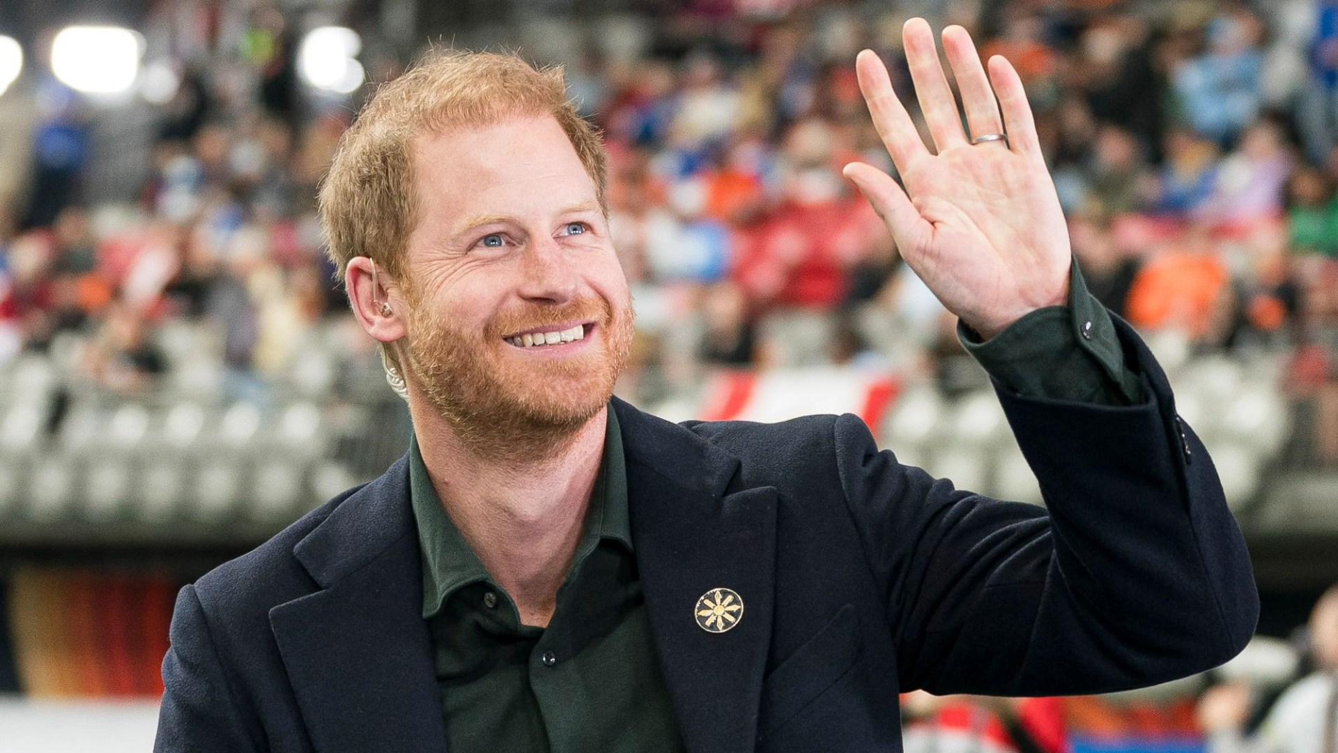 Usually ‘meek’ Prince Harry is clearly happier on solo trips away from Meghan & ‘dictated speeches’, says royal expert [Video]