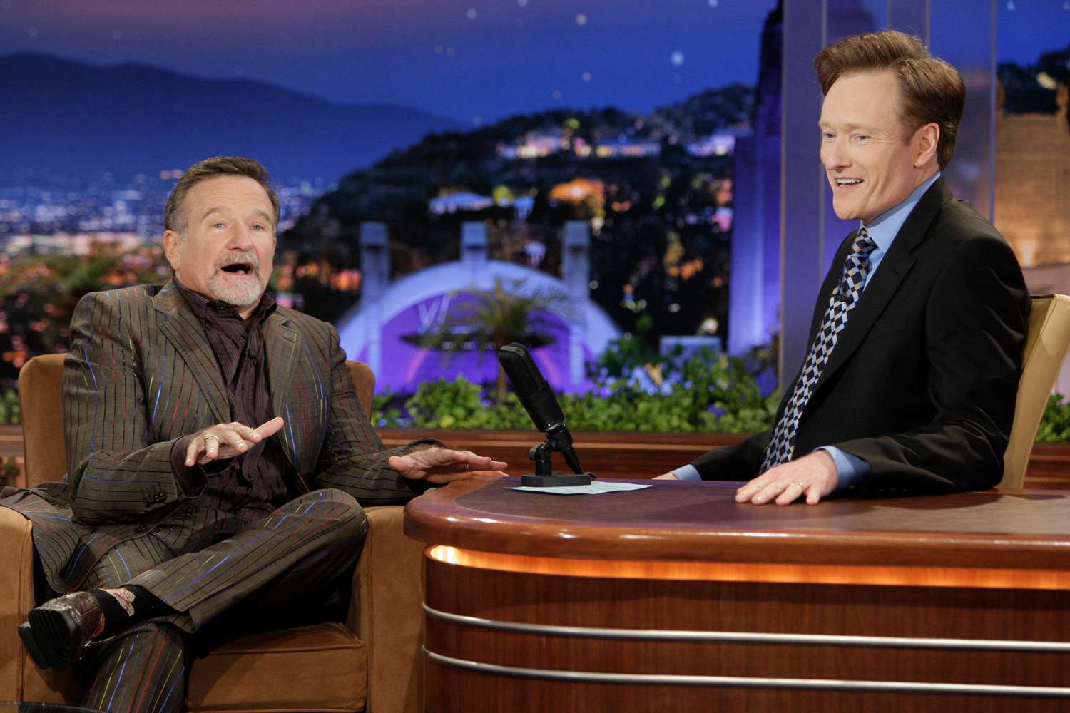 Conan O’Brien Recalls Robin Williams Checking in After Tonight Show ‘Debacle’ [Video]