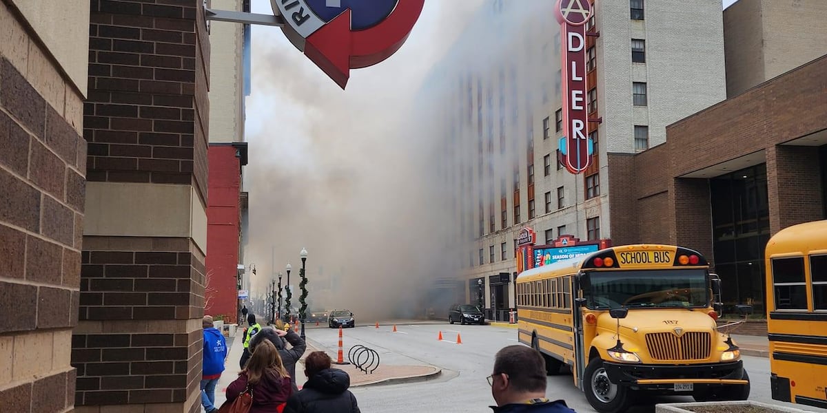 Transformer failure causes smoke and oil to fill downtown Davenport [Video]