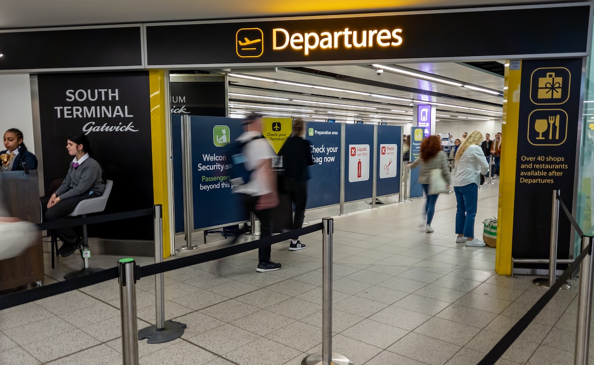 Part Of London’s Gatwick Airport Evacuated As Cops Probe Security Incident [Video]