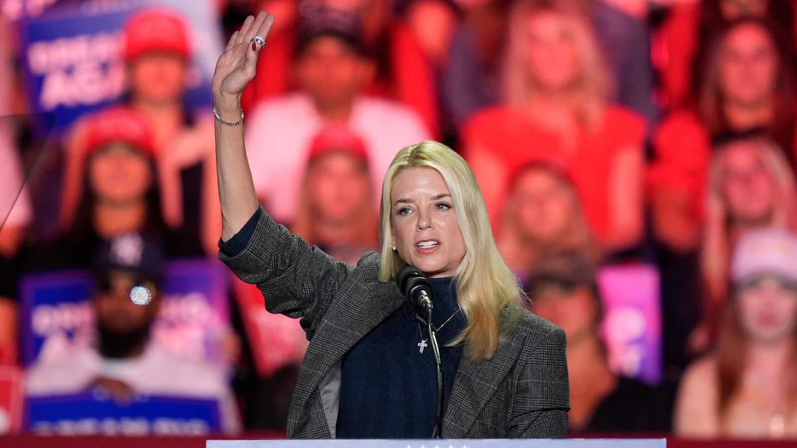 What to know about Pam Bondi, Trump’s new pick for attorney general [Video]