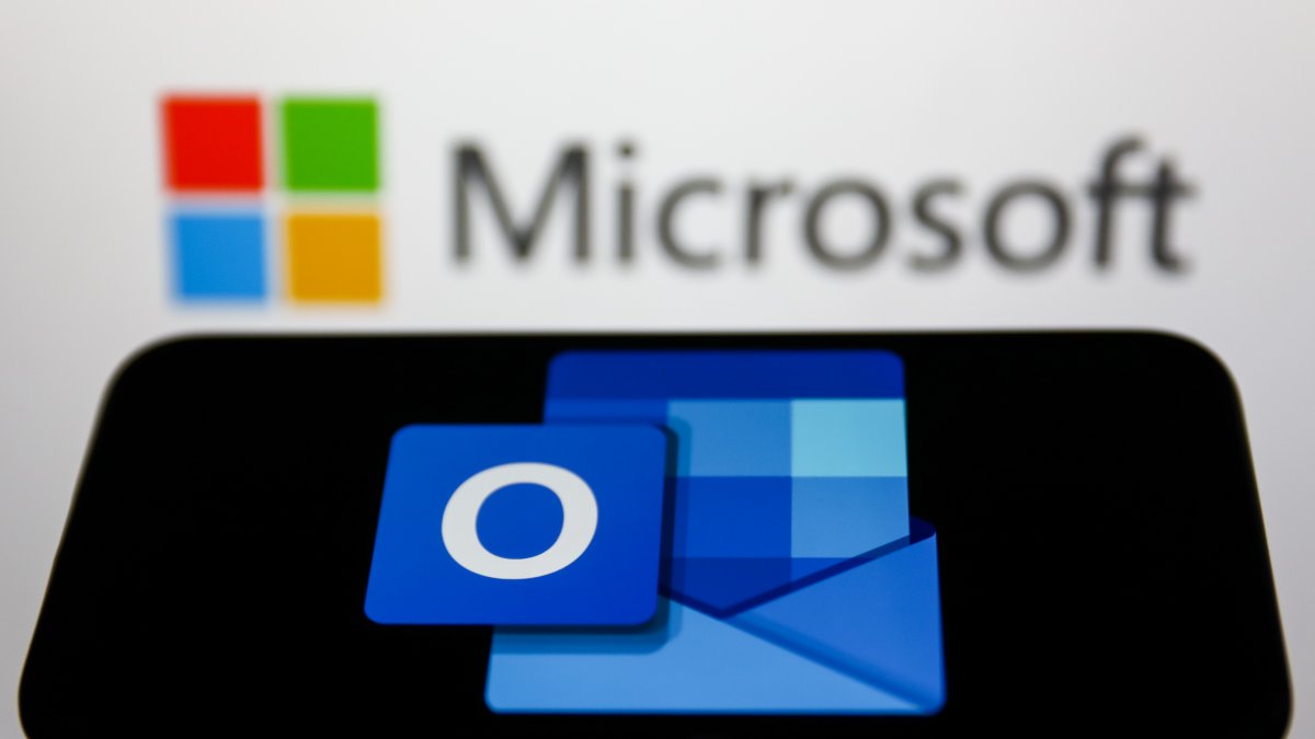 Is Outlook down? Microsoft users report e-mail and Teams outage  NBC Connecticut [Video]