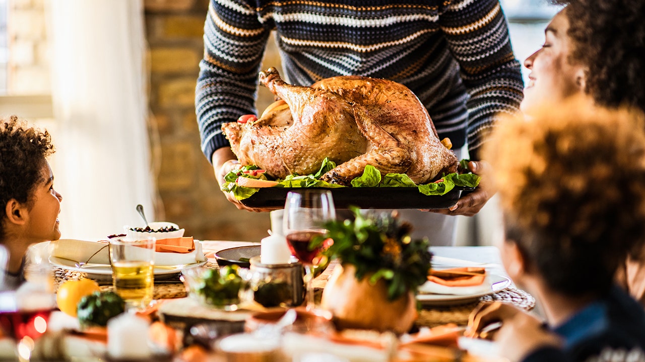 How to save money on Thanksgiving dinner [Video]