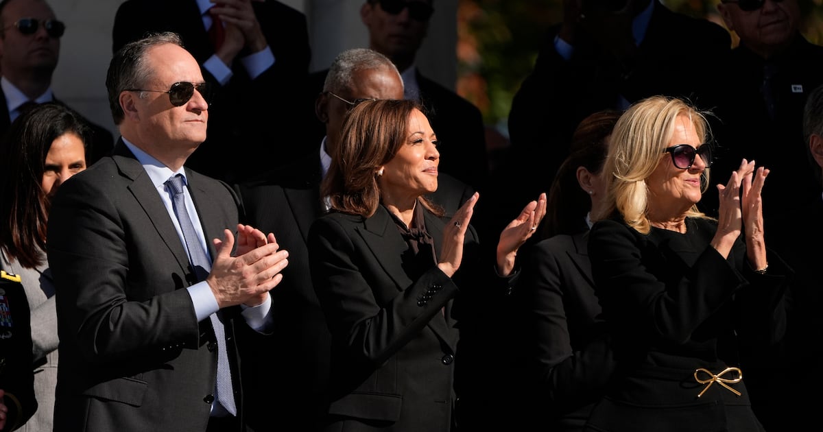 Harris’ campaign leaders say there was a ‘price to be paid’ for shortened campaign against Trump  WSOC TV [Video]