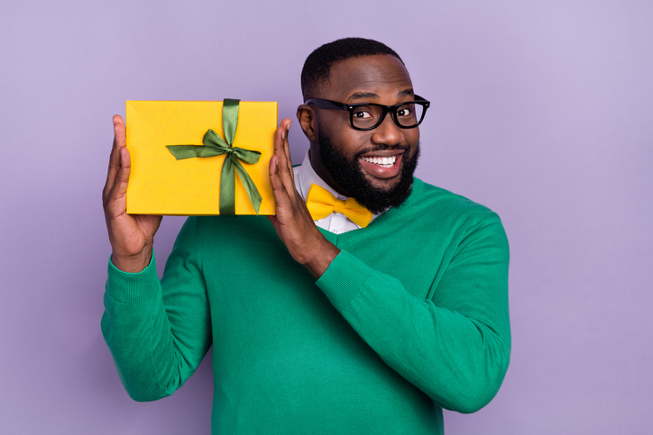 10 Gift Ideas For The Intellectual Black Man In Your Life [Video]