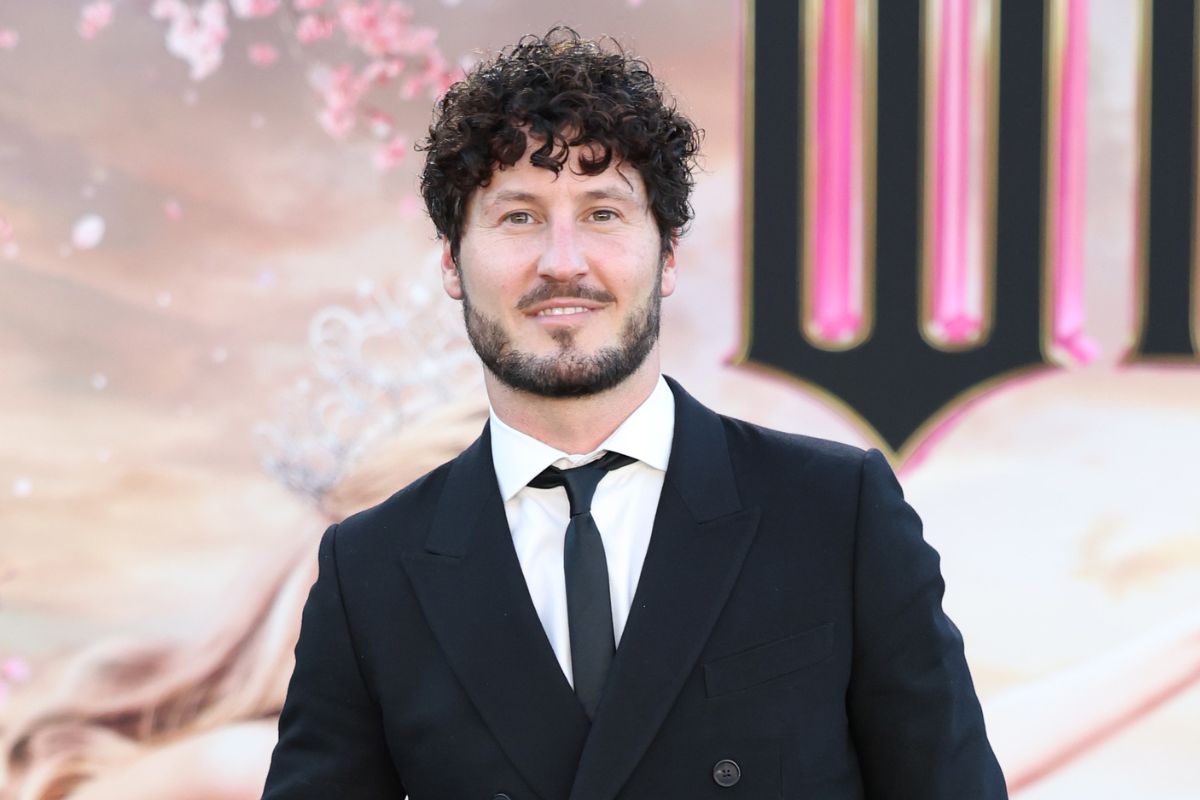 Valentin Chmerkovskiy’s Reaction to ‘DWTS’ Winner Goes Viral [Video]