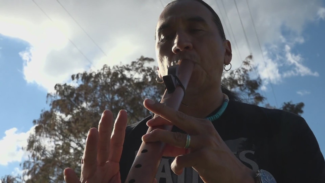 ‘I feel pride’: Jacksonville man shares Native American culture around the world [Video]