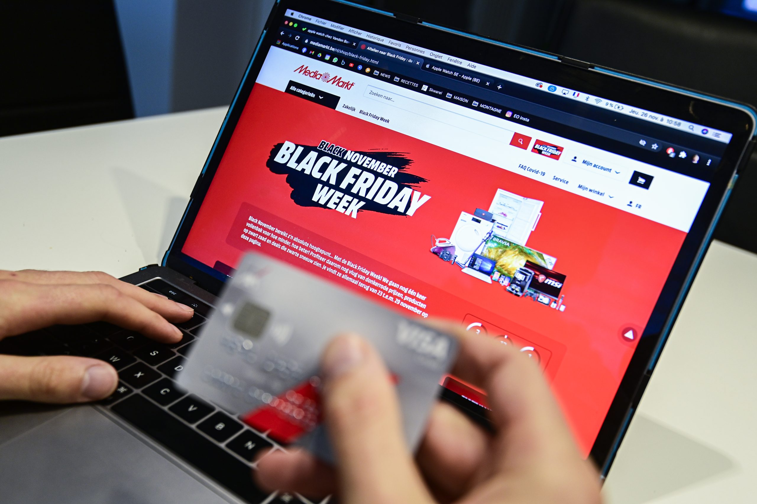 Black Friday, Cyber Monday Scams: How to Check if Websites Are Legitimate [Video]