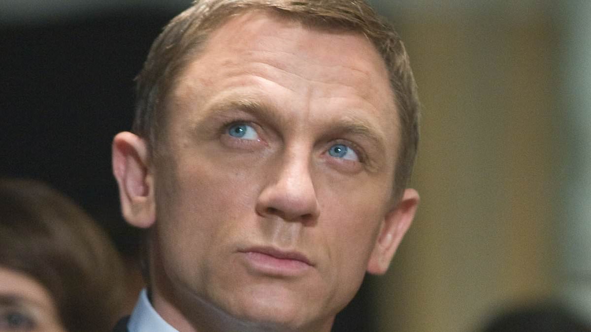 Daniel Craig admits he ended up ‘writing a lot of lines’ in heavily criticised Bond movie which ‘lacked storytelling’ and branded it a ‘f***ing nightmare’ [Video]