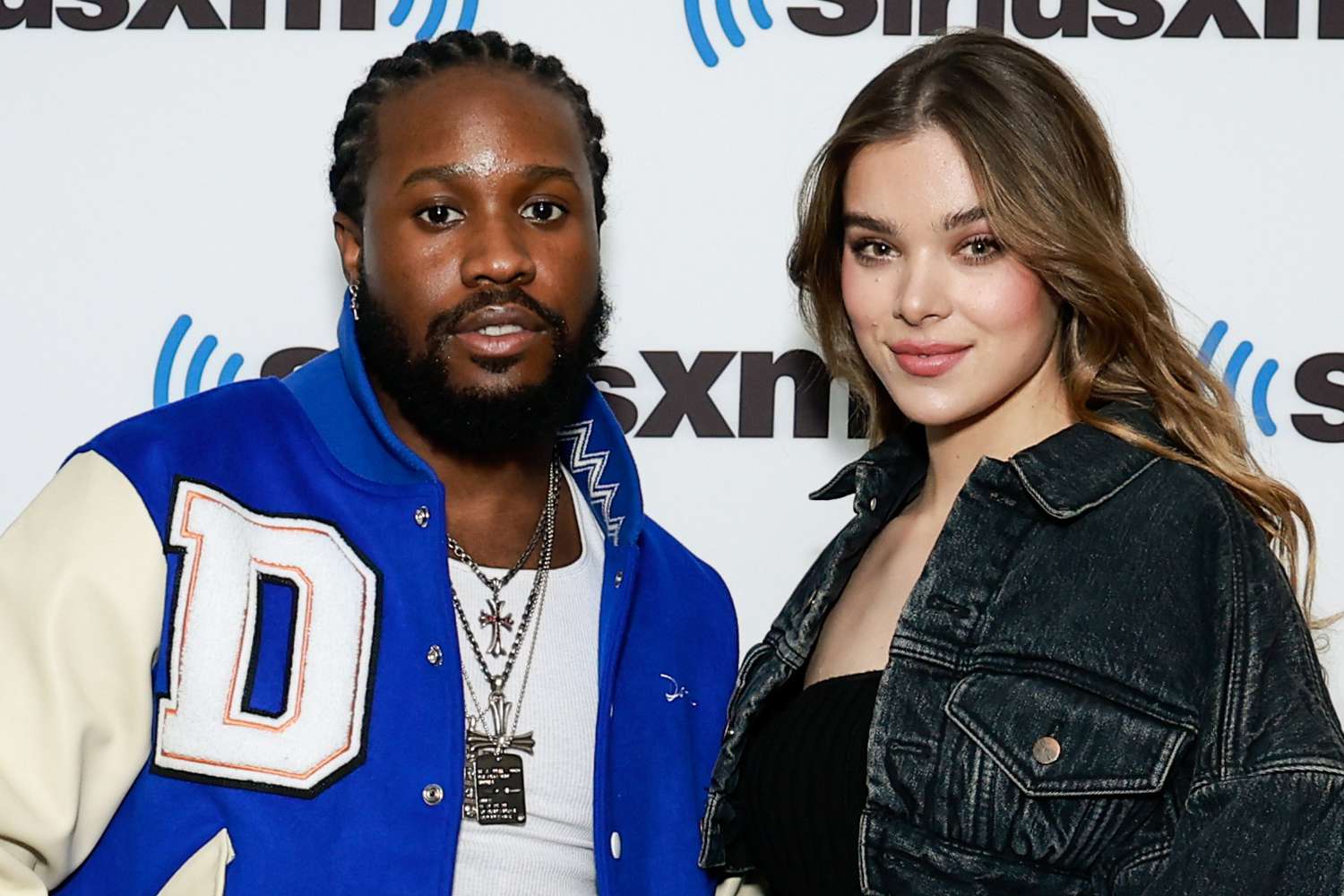 Shameik Moore Says the ‘Internet’s Been Killing Me’ Over Cryptic Hailee Steinfeld Post [Video]