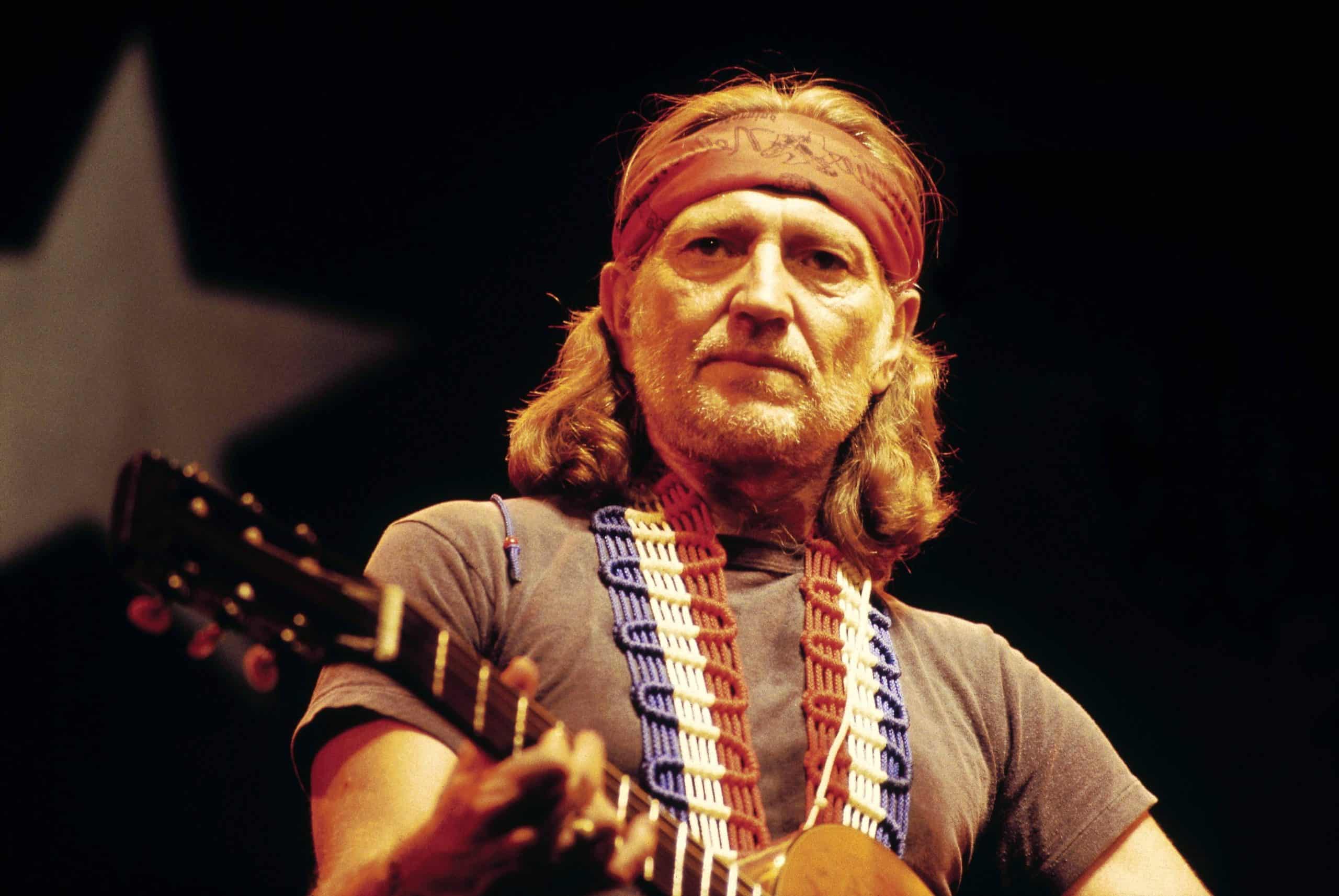 10 Best Willie Nelson Songs of All Time [Video]