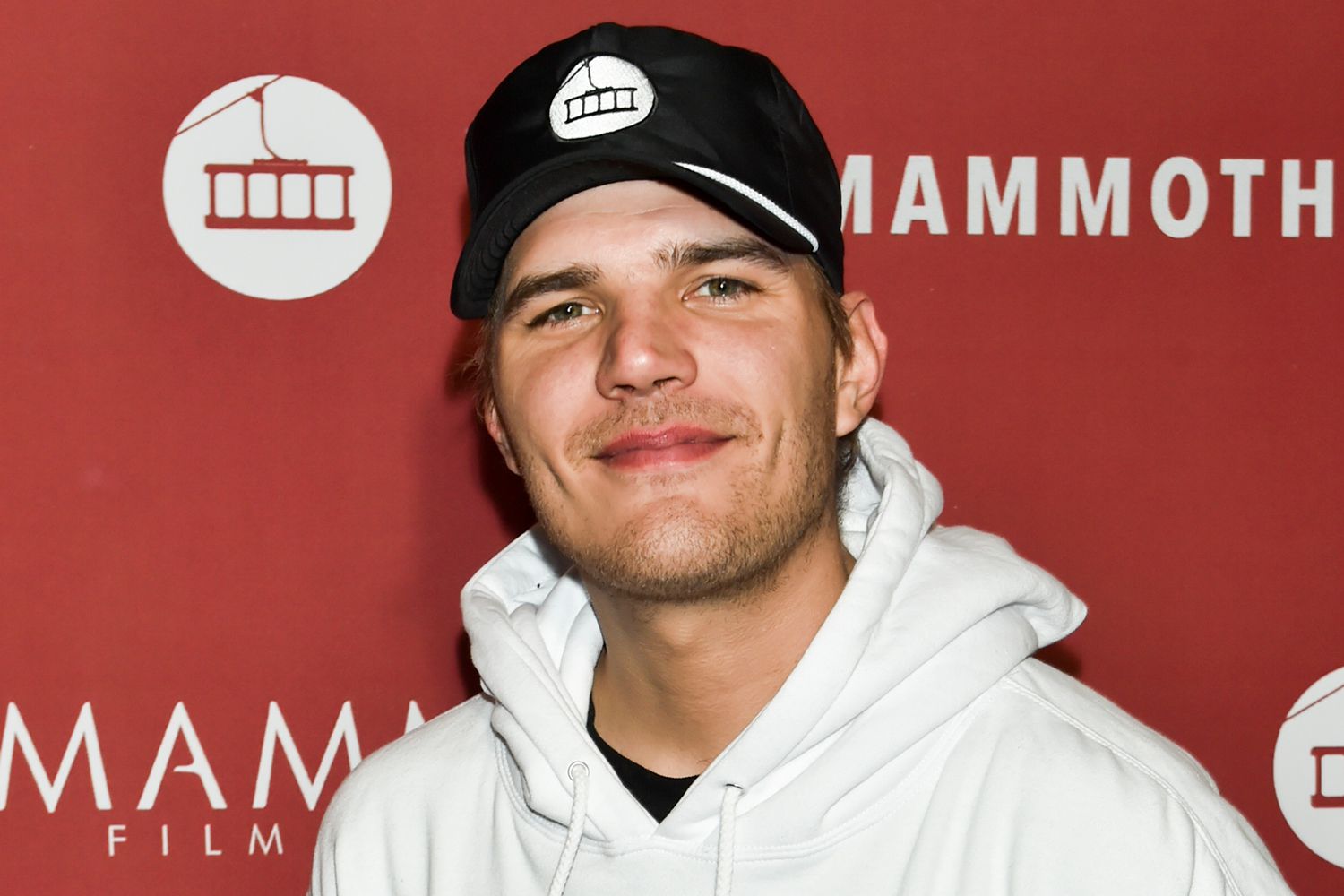 Chris Zylka Is at Large, Facing Felony Charges After Police Altercation [Video]