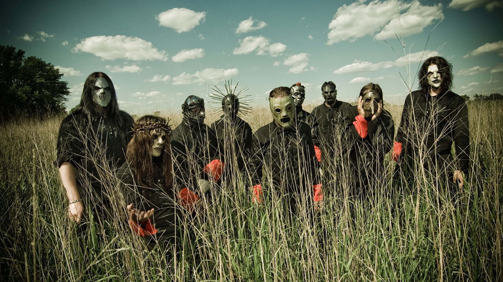 Apparently SLIPKNOT’s Look Outside Your Window Is In The Hands Of Management, Is Coming Out [Video]