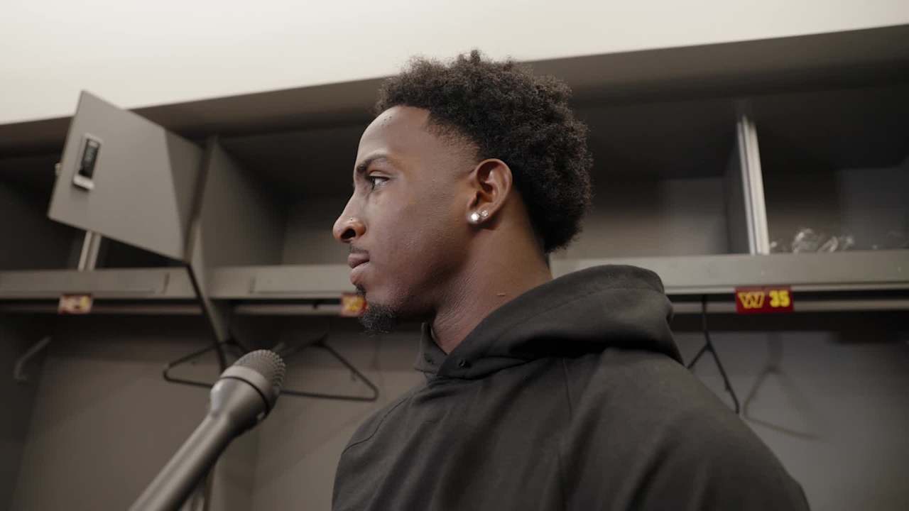 Inside the locker room | DB Quan Martin [Video]