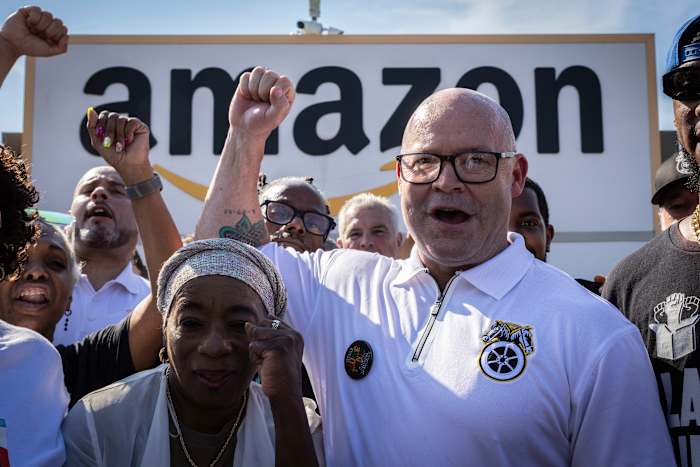 Amazon workers strike at multiple facilities as Teamsters seek labor contract [Video]